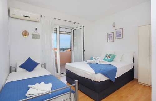 Okrug Donji Apartment | Studio flat with terrace and sea view Okrug Donji, Čiovo (AS-18796-b)