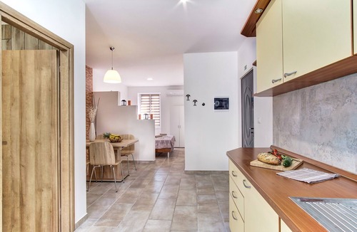 Cove Murtar Apartment | Studio flat with terrace Mali Lošinj, Lošinj (AS-19618-a)