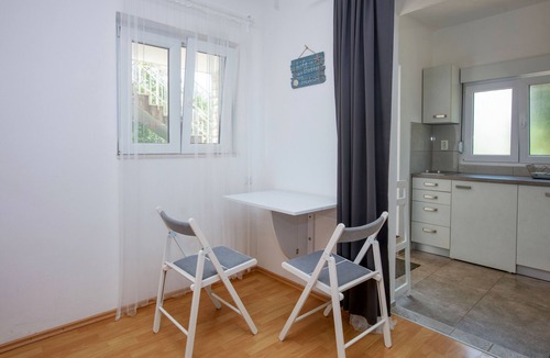 Rogoznica Apartment | Studio flat with terrace Rogoznica (AS-10268-a)