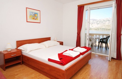Vinjerac Apartment | Studio flat with terrace and sea view Vinjerac, Zadar (AS-3248-i)
