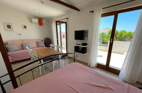 Povljana Apartment | Studio flat with terrace and sea view Povljana, Pag (AS-21144-a)