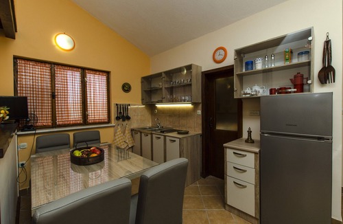 Razanj Apartment | Studio flat with terrace and sea view Ražanj, Rogoznica (AS-4864-a)