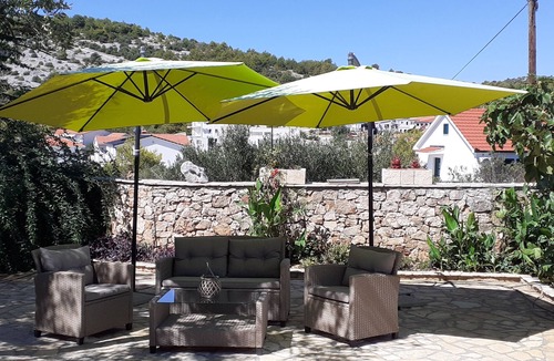 Razanj Apartment | Studio flat with terrace and sea view Ražanj, Rogoznica (AS-4864-a)