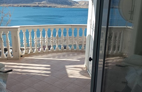 Zubovici Apartment | Studio flat with terrace and sea view Zubovići, Pag (AS-6394-b)