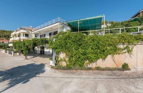Poljica Apartment | Studio flat with terrace and sea view Poljica, Trogir (AS-21041-a)