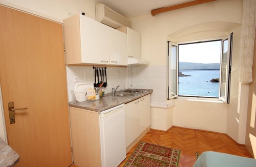 Komiza Apartment | Studio flat with terrace and sea view Komiža, Vis (AS-2431-a)