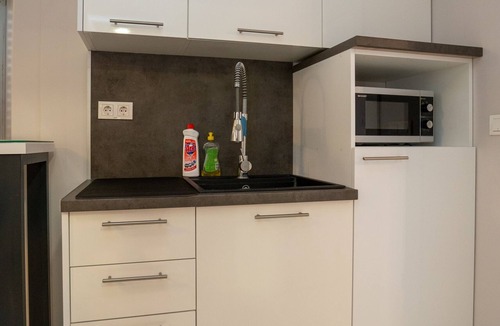 Poljana Apartment | Studio flat with terrace and sea view Poljana, Ugljan (AS-8419-c)