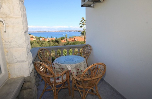 Preko Apartment | Studio flat with terrace and sea view Preko, Ugljan (AS-8224-c)