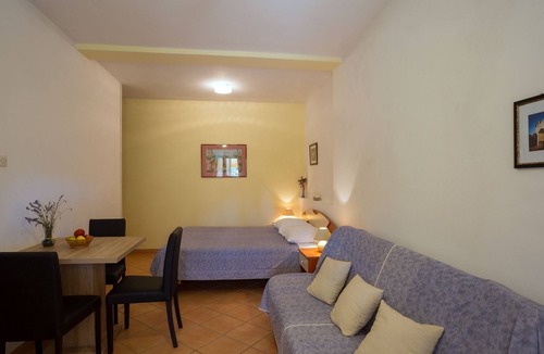 Ugljan Apartment | Studio flat with terrace Ugljan (AS-8241-b)