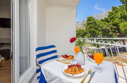 Lokva Rogoznica Apartment | Studio flat with terrace Lokva Rogoznica, Omiš (AS-2973-a)