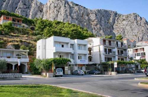 Omis Apartment | Studio flat with terrace Omiš (AS-4654-b)