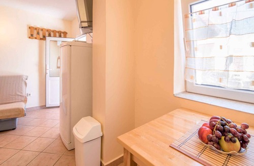 Vrbnik Apartment | Studio in the immediate vicinity of the sea