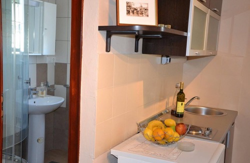 Brodarica Apartment | Studio Kodzoman No.5 with a balcony