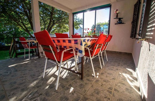 Seline Apartment | Studio mit Klimaanlage und Terrasse
