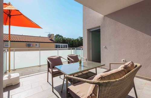 Đuba Apartment | Studio mit Terrasse und Klimaanlage