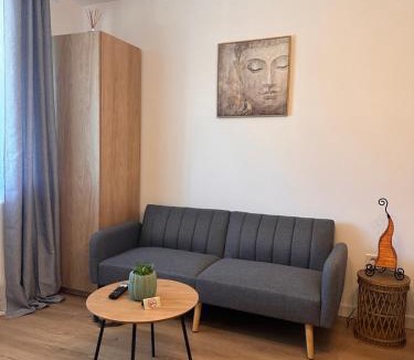 Popesti-Leordeni Apartment | Studio Palm