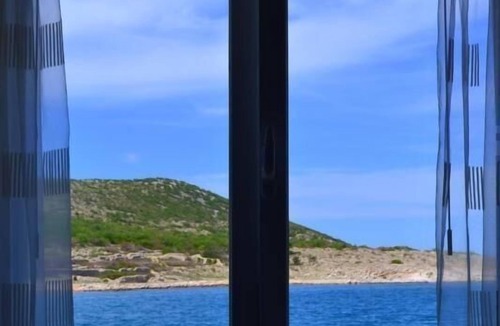 Vinjerac Apartment | Studio with a sea view
