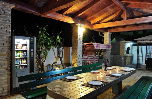 Sukosan Apartment | Studio with pool, hot tub and sauna