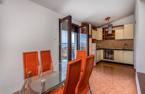 Novi Vinodolski Apartment | Stunning apartment in Novi Vinodolski