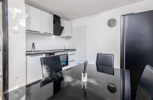 Klanfari Apartment | Stunning apartment in Dramalj with WiFi