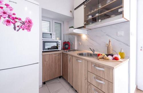 Dubrovacko Primorje Apartment | Stunning apartment in Dubravica