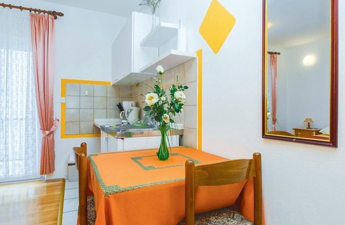 Omis Apartment | Stunning apartment in Omis with WiFi