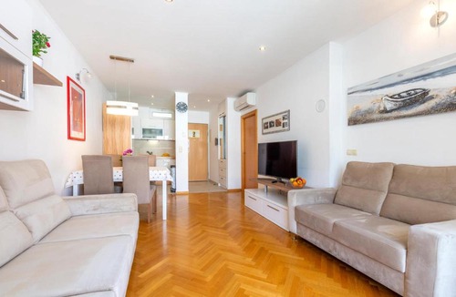 Omis Apartment | Stunning apartment in Omis w/ WiFi and 3 Bedrooms