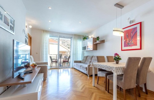 Omis Apartment | Stunning apartment in Omis w/ WiFi and 3 Bedrooms