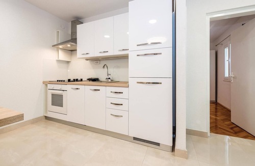 Meterize Apartment | Stunning apartment in Sibenik with sauna