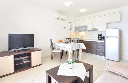 Celina Apartment | Stunning apartment in Stanici with WiFi