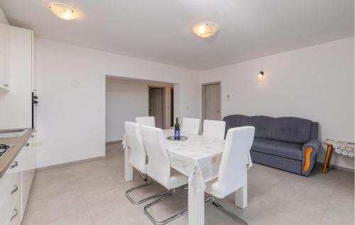 Vratarusa Apartment | Stunning Apartment In Senj With Wifi