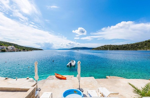 Vinisce Apartment | Stunning apartment in Vinisce with house sea view