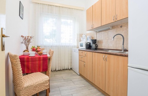 Vir Apartment | Stunning apartment in Vir with house sea view