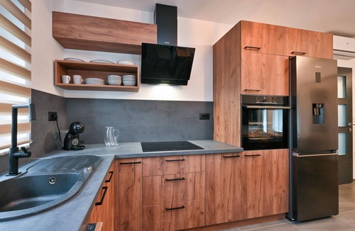 Ludbreg House | Stunning home in Vinogradi Ludbreski with sauna