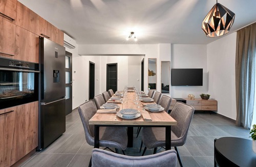 Ludbreg House | Stunning home in Vinogradi Ludbreski with sauna