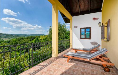 Sveti Ivan Zelina House | Stunning Home In Adamovec With Sauna