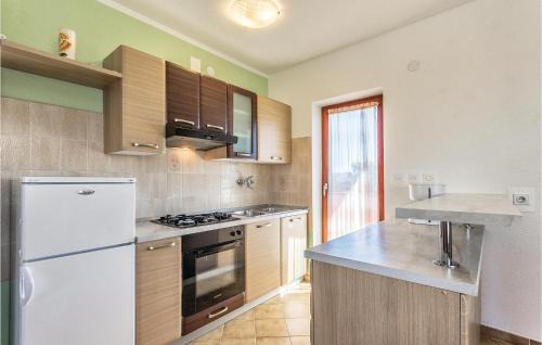 Bratulici House | Stunning Home In Bratulici