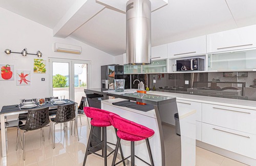 Brodarica House | Stunning home in Brodarica