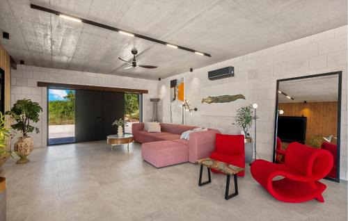 Dicmo House | Stunning Home In Dicmo