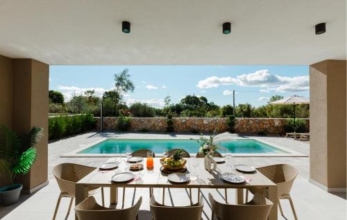 Kras House | Stunning Home In Dobrinj