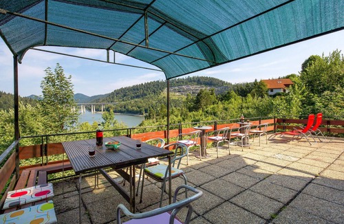 Fuzine House | Stunning home in Fuzine with sauna