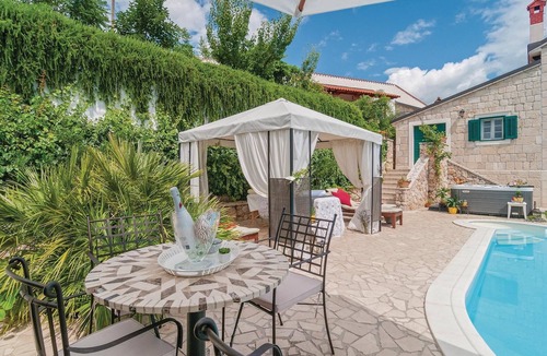 Sinj House | Stunning home in Gala Otok with sauna