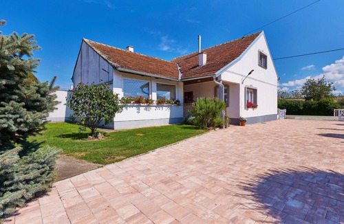 Bjelovar House | Stunning home in Gudovac