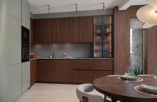 Kali House | Stunning home in Kali