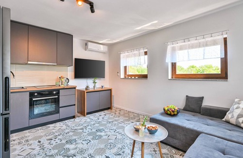 Kobasicari House | Stunning home in Kobasicari