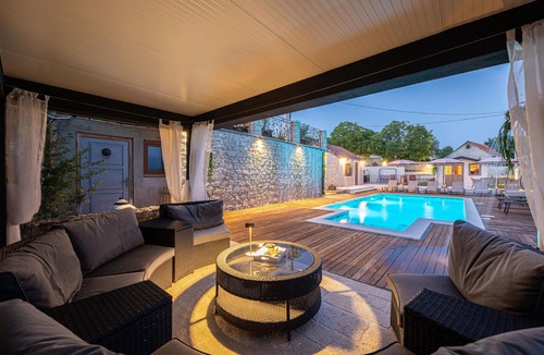 Lovrec House | Stunning home in Lovrec with sauna