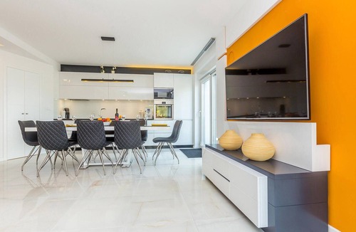Malinska House | Stunning home in Malinska with sauna
