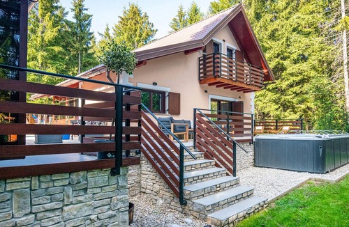 Mrkopalj House | Stunning home in Mrkopalj with sauna