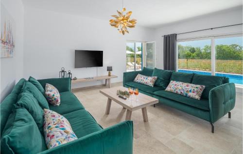 Zminj House | Stunning Home In Pifari