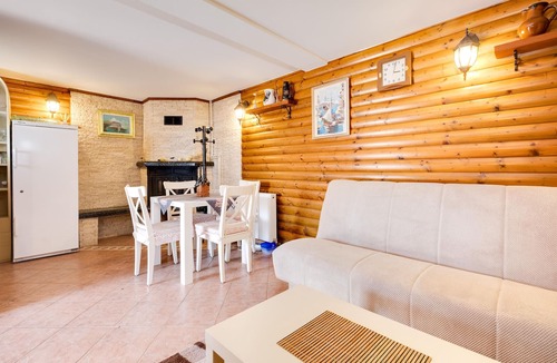 Breznik Plesivicki House | Stunning home in Plesivica with sauna